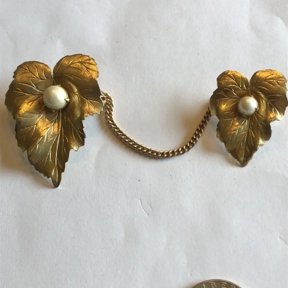 Sarah Coventry Gold Tone Faux Pearl Brooch Shoulder Pins